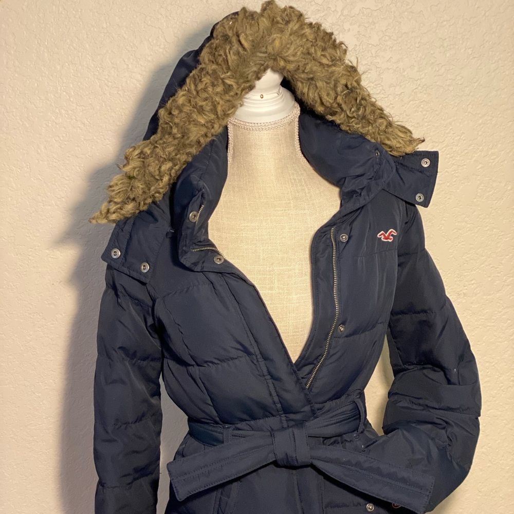 Navy blue puffer jacket
